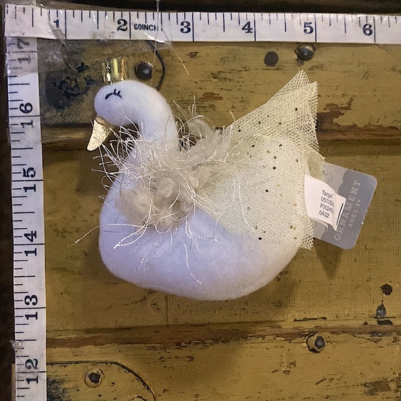 SWAN BALLET CHRISTMAS TREE ORNAMENT GOLD WINGS CROWN SEQUINS WONDERSHOP 2022 NWT - Picture 5 of 9
